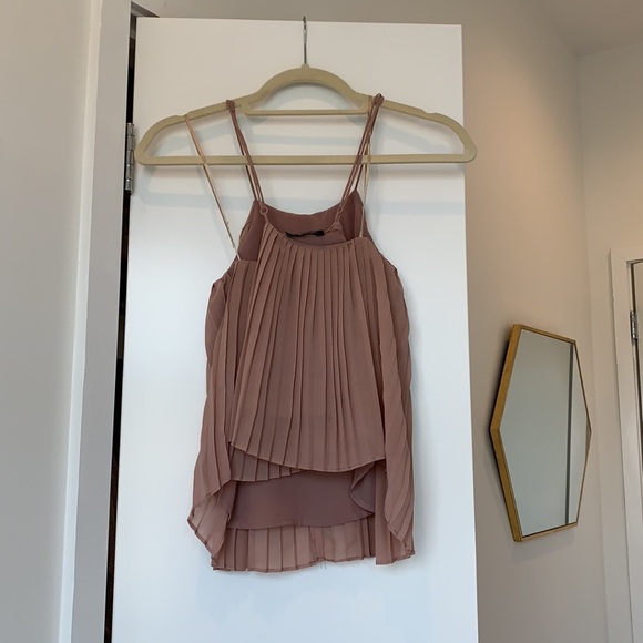 ASTR pink pleated tank - Picture 2 of 3